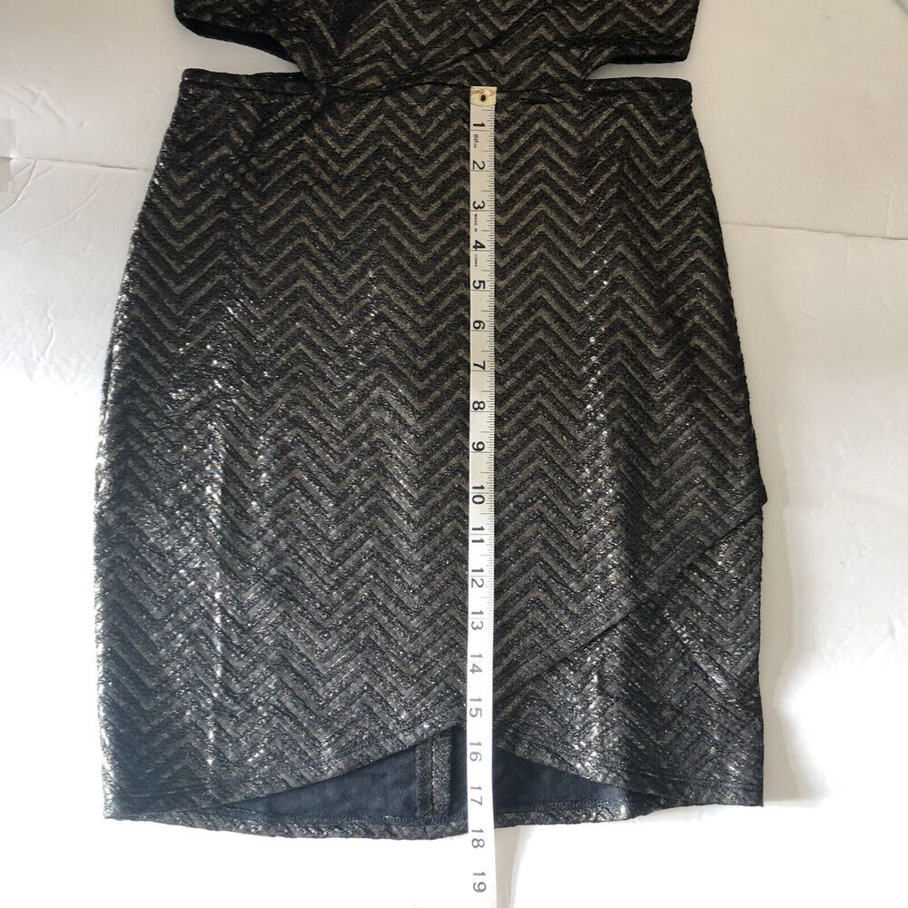 New THE MOON COLLECTION Black Gold Cut Out Mini Dress Size Small Chevron Party - Picture 12 of 12